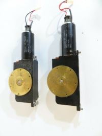 Image 3 of Maxon Model 137488 DC Motor mit Siemens 00322513-01 Schnecken Getriebe Rundtisch