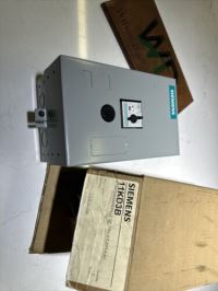 Image 1 of Siemens 11KD3B 3PH 3P 0.9-1.25A Manual Starter and Enclosure New Free Shipping