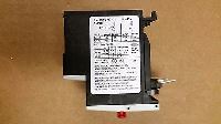 Image 3 of Siemens 3RU1116-1HB0 3 pole overload relay adjustable from 5.5 - 8 AMPS