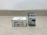Image 1 of Siemens Circuit Breaker 3RV1011-1GA10 NEW