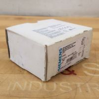 Image 3 of Siemens 3RV1011-1GA10 3-Pole Circuit Breaker, 4.5A-6.3A Range, 400/690V - NEW