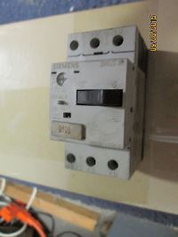 Image 1 of Used Siemens 3RV1011-1GA10 Manual Starter/Protector  4.5-6.3 A 600V