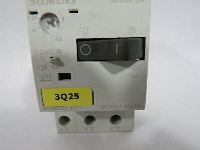 Image 2 of Siemens 3RV1011-1GA10 Starter Motor Protector 4.5-6.3A 690VAC 3P50/60Hz USED