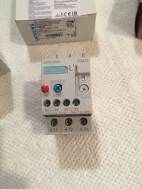 Image 3 of SIEMENS 3RU1126-1HB0  OVERLOAD RELAY 5,5-8,0 AMP *NEW*