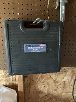 PITTSBURGH 3-WAY AC DIAGNOSTIC MANIFOLD GAUGE SET