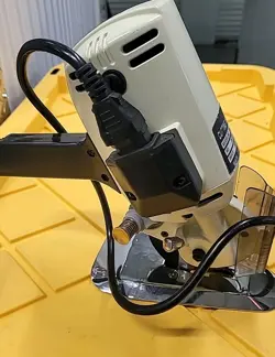 VEVOR ROTARY FABRIC CUTTER 250W ELECTRIC CLOTH CUTTING MACHINE