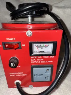 VEVOR TDGC2-2KM VOLTAGE REGULATOR TRANSFORMER