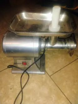COMMERCIAL MEAT GRINDER 1100 WATT