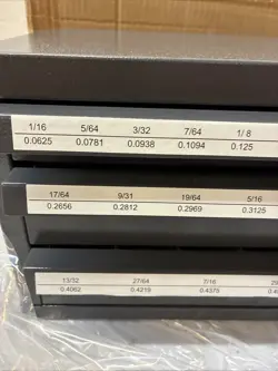 CABINET THREE-DRAWER