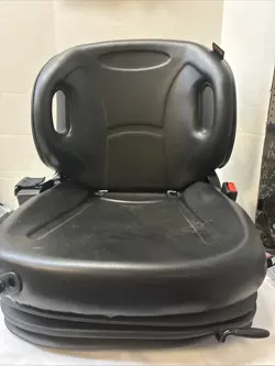 VEVOR UNIVERSAL FORKLIFT SEAT *** SEE DESCRIPTION ***