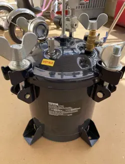 1/2 GALLON PAINT/RESIN