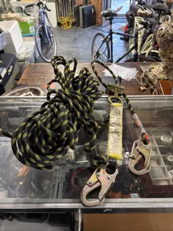 VERTICAL LIFELINE ASSEMBLY 0.55'' X 100' FALL PROTECTION ROPE 30 KN ANSI