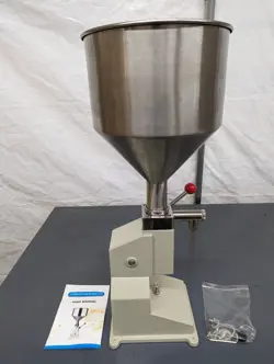 VEVOR A03 MANUAL LIQUID FILLING MACHINE - OPEN BOX - NEVER BEEN USED