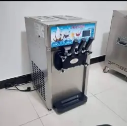 EXCELLENT CONDITION ICE CREAM MAKER