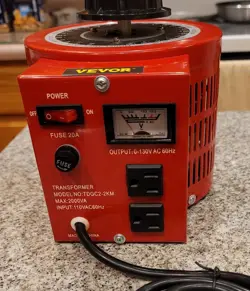 VARIAC TRANSFORMER VARIABLE AC VOLTAGE REGULATOR METERED 2000VA 0-130V 20 AMP