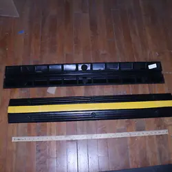 (2-PK) VEVOR CABLE PROTECTOR SPEED BUMP RUBBER WITH 1 CHANNEL 40