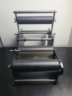 VEVOR MANUEL BOTTLE LABELING MACHINE  MISSING PARTS