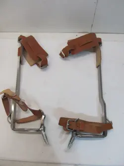 VEVOR CLIMING SPIKES (NEW)