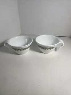 2 VINTAGE CORELLE GREEN SPRING BLOSSOM COFFEE CUPS TEA MUG HOOKED HANDLE USA