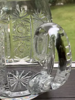CRYSTAL HANDLED