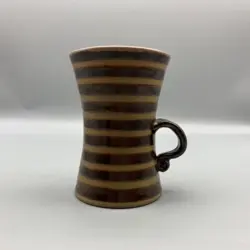 MUGS BROWN STRIPED