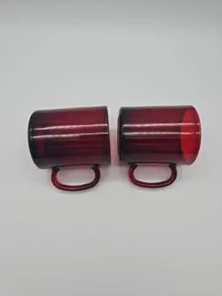 RED GLASS MUGS
