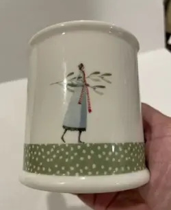TEA CUP LOVE