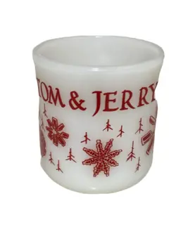 VINTAGE FIRE KING TOM AND JERRY SNOWFLAKE MUG CUP MILK GLASS RED HOLIDAY USA