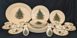 TREE DINNERWARE