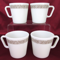 GLASS PYREX WOODLAND