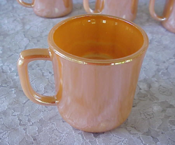MUGS PEACH LUSTRE