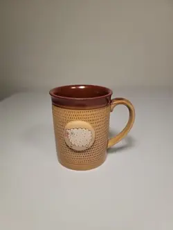 VINTAGE STUDIO POTTERY MEDALLION SHEEP MUG 9OZ BROWN