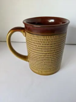 STUDIO POTTERY