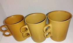 VINTAGE BENNINGTON POTTERY VERMONT TRIGGER MUGS DAVID GIL 1340 SET OF 3