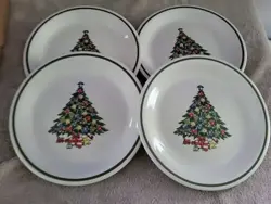 VINTAGE MOUNT CLEMENS POTTERY CHRISTMAS TREE DINNER  PLATES LOT OF 4