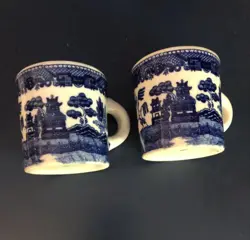 VINTAGE BLUE WILLOW MUGS
