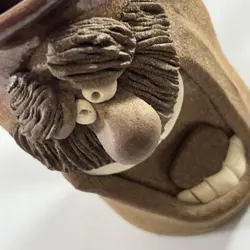 FACE POTTERY MUGS