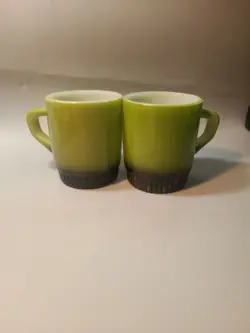 VINTAGE AVOCADO GREEN COFFEE MUGS GLASS STACKING SET OF 2 FIRE KING SET OF 2