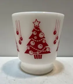VINTAGE HAZEL ATLAS EGG NOG MUGS  4OZ. EUC HOLIDAY CHRISTMAS TREE SEASON GREET