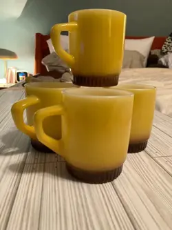 4 VINTAGE ANCHOR HOCKING FIRE KING YELLOW BROWN MUG RIBBED STACKABLE