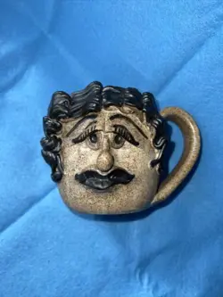 MUSTACHE VINTAGE 1993