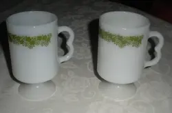 2 VINTAGE CORELLE PYREX PEDESTAL FOOTED MUG SPRING BLOSSOM GREEN CRAZY DAISY 8OZ