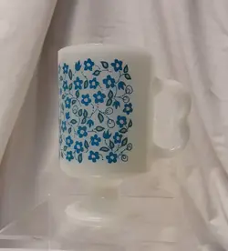 FLORAL PEDESTAL MUG