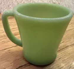 VINTAGE FIRE KING GREEN JADEITE MUG C HANDLE CUP RESTAURANT WARE MUG EUC!