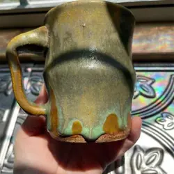 EARTHY GLAZE ARTISANAL