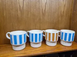 MUGS ORANGE BLUE