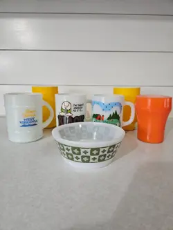 UNMAKED MUGS