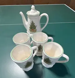 HERITAGE CHRISTMAS TREE