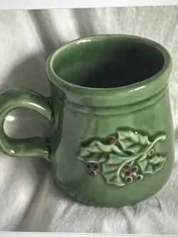 GREEN HOLLY BERRY