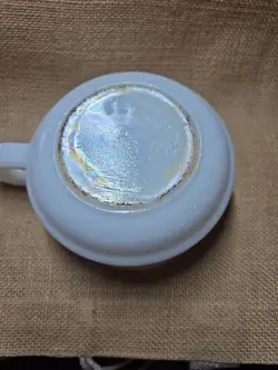 WHITE GLASS MUG